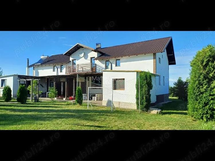 De vanzare vilă duplex