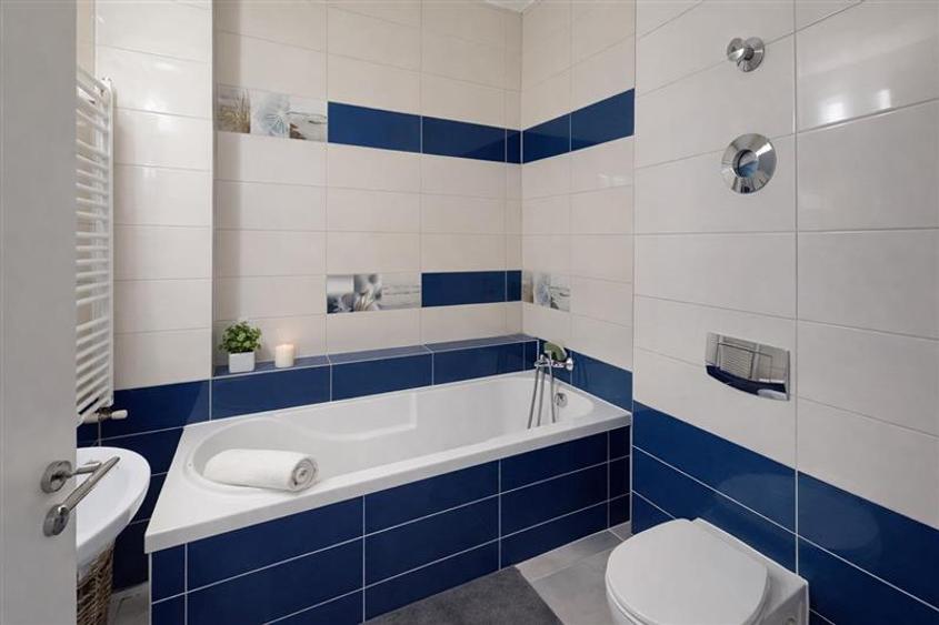 Pe 2 niveluri, Penthouse modern la bulevard, parcare, boxa, Tractorul Nou, Braso