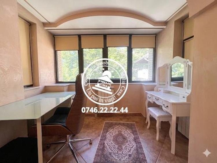 Apartament spectaculos bloc tip vilă Târgu Cucu