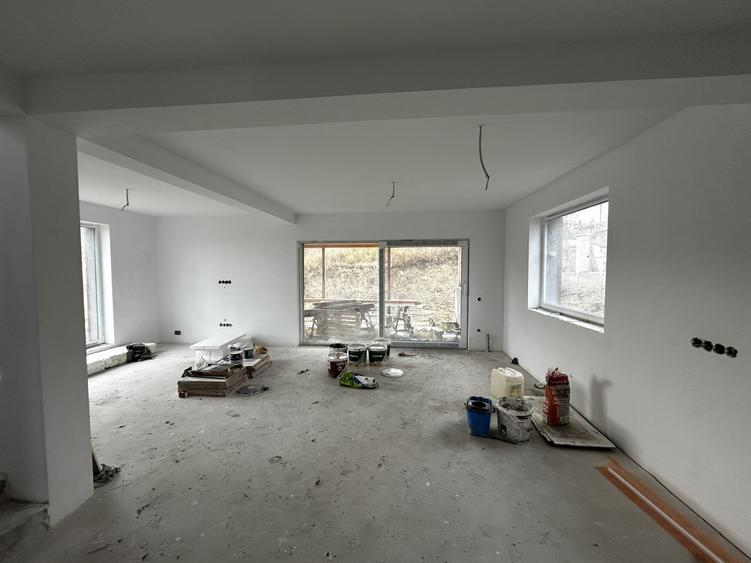 Casa Individuala in Chinteni 700mp teren zona str Crangului