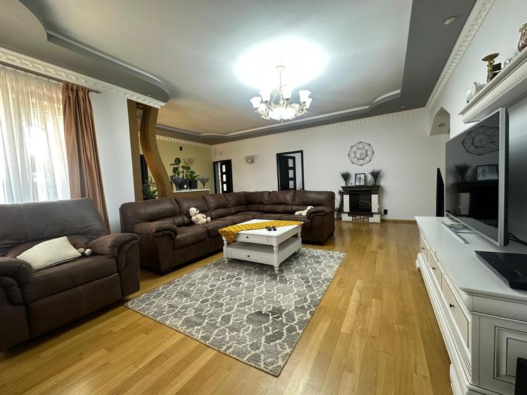 Casa individuala 178+30 mp, teren 557 mp, Urziceni, Centrul Vechi, mobilata