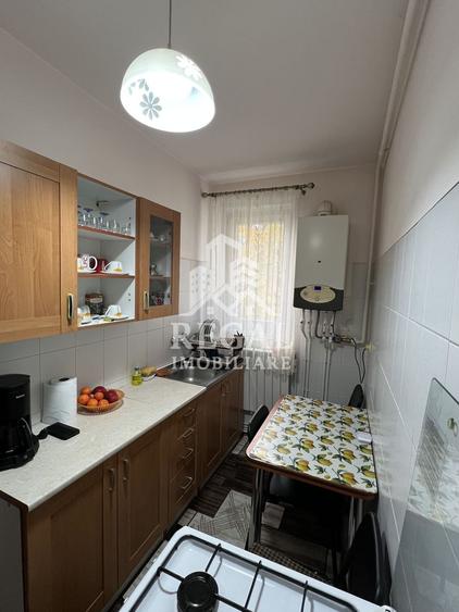 Apartament 2 camere, 46 mp, decomandat – mobilat și utilat