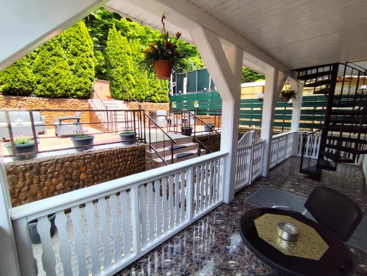 Afacere la cheie! Pensiune (casa de locuit) cu restaurant zona Cugir!