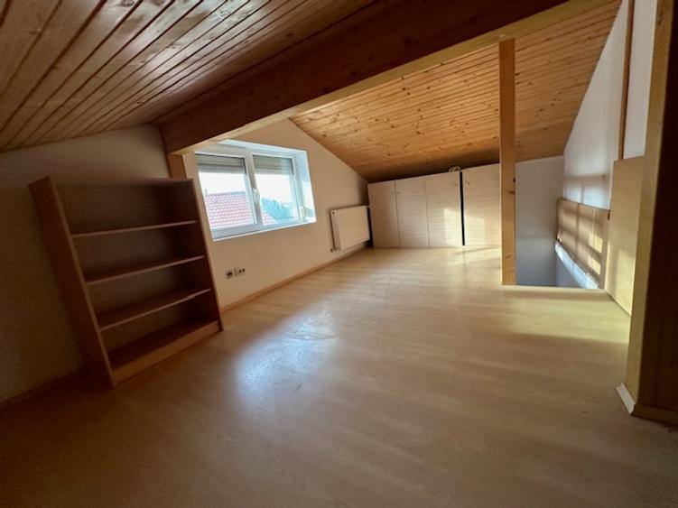 Inchirirere vila 6 camere, renovata, 4 parcari, zona Pipera- Rond OMV