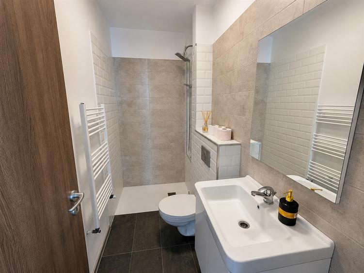 Penthouse modern cu 2 terase spectaculoase și parcare inclusă