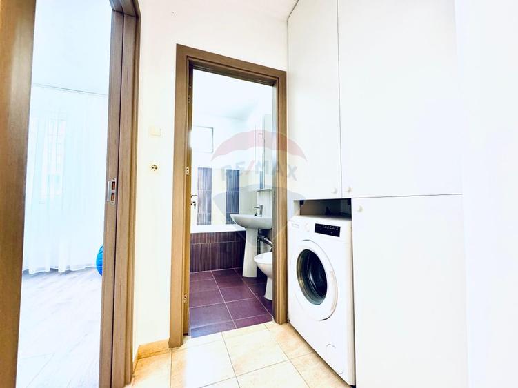 Apartament cu 3 camere de închiriat