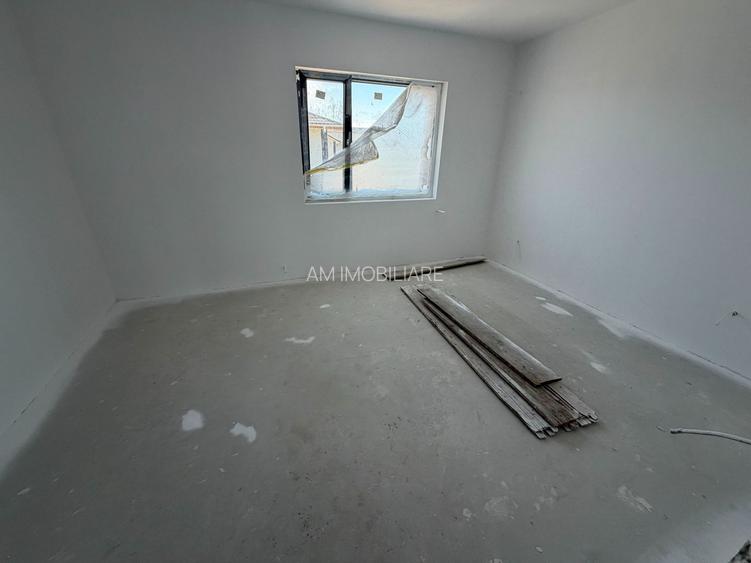 CASA TRIPLEX - RATE DEZVOLTATOR, TOATE UTILITATILE, COMISION  0% - 5