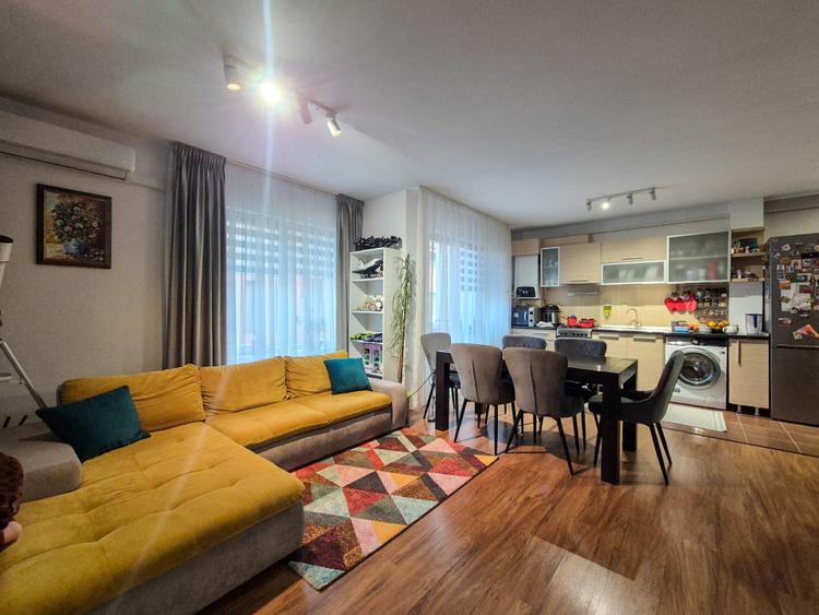 Apartament 3 camere, 64mp, Etaj 1 , 2 Parcari incluse, zona Terra