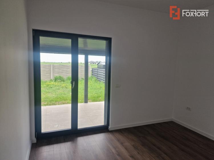 Duplex de vanzare cu 3 camere - zona Mosnita Noua