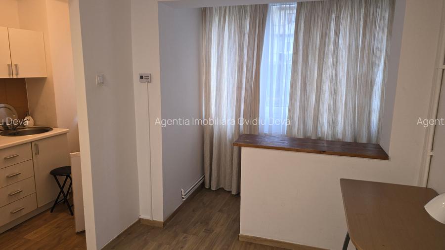 Inchiriez garsoniera in Deva, zona Dacia, parter, bloc de 4 etaje, mobilata - 5