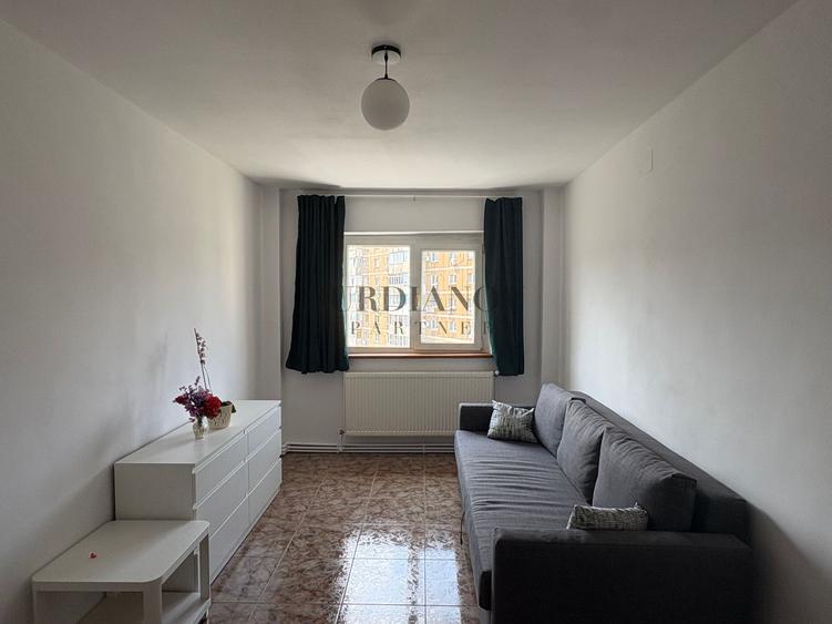Apartament cu 4 camere  - centrală proprie - Tineretului - Timpuri Noi