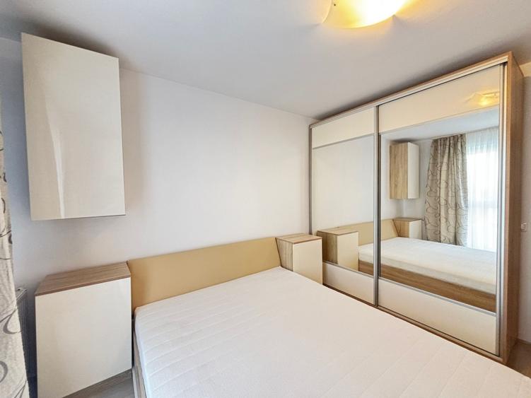 Proprietar - Inchiriez apartament 2 camere Avantgarden 2 + 2 locuri de parcare
