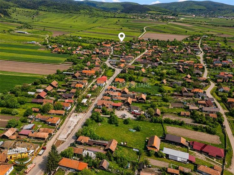 1.200mp teren si casa cu gradina inflorata, aproape de Targu Secuiesc: Belani - 6