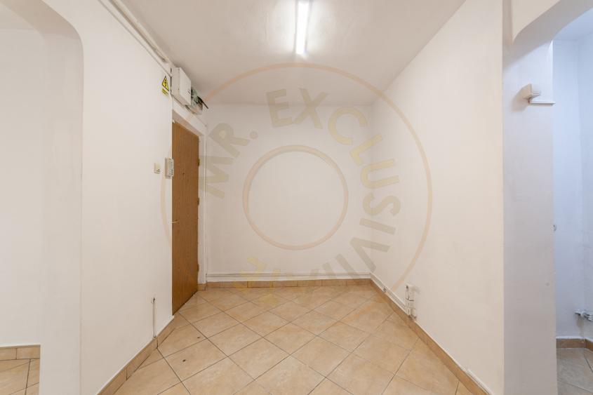 Spatiu Comercial 50 mp, Trafic Intens Auto si Pietonal, Vad Comercial
