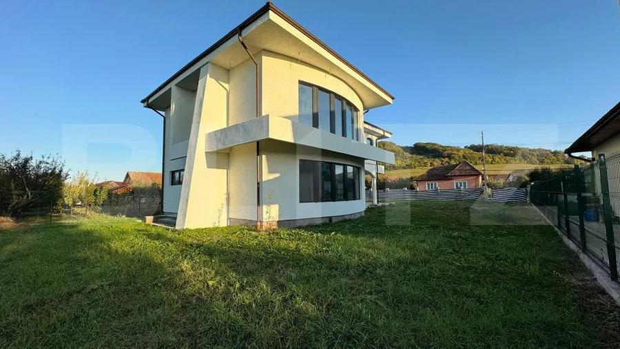 "Casă premium în Sângeorgiu de Mures – Eleganță și liniște"