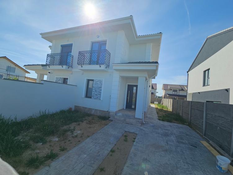 Duplex P+E in Mosnita cu utilitati si stada asfaltata