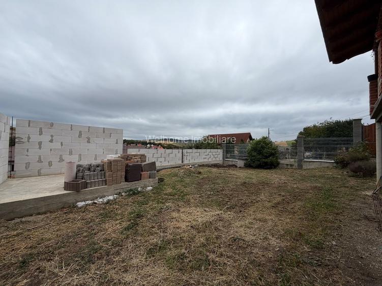 Casă de vânzare în Șura Mare, teren 334 mp - 38