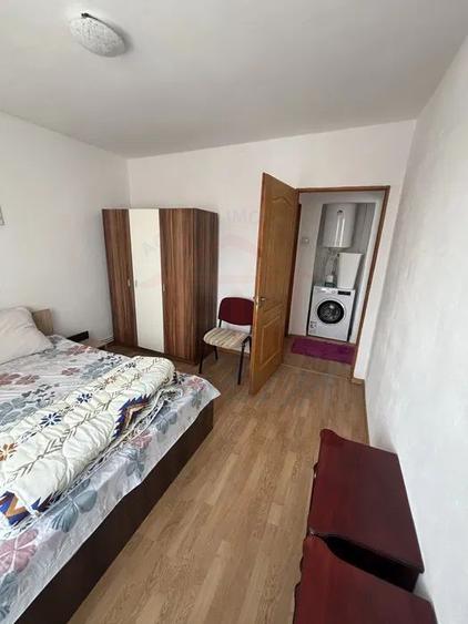 Vanzare apartament cu 3 camere, Ultracentral, pret 83.000 EURO, sup.68