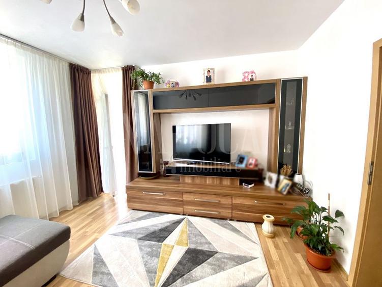 Apartament 2 camere de vanzare in Floresti