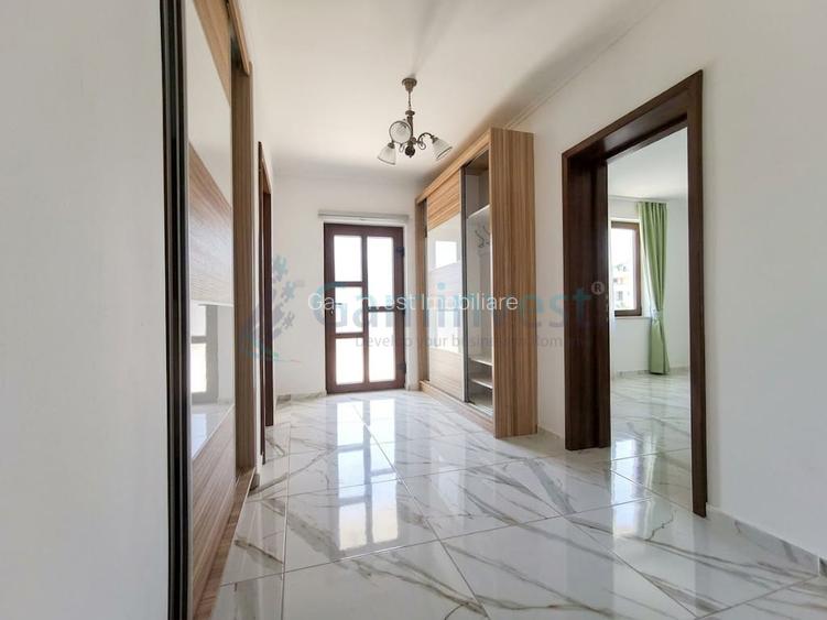 Casa de vanzare in Santandrei cu 4 camere, zona Calea Santandrei