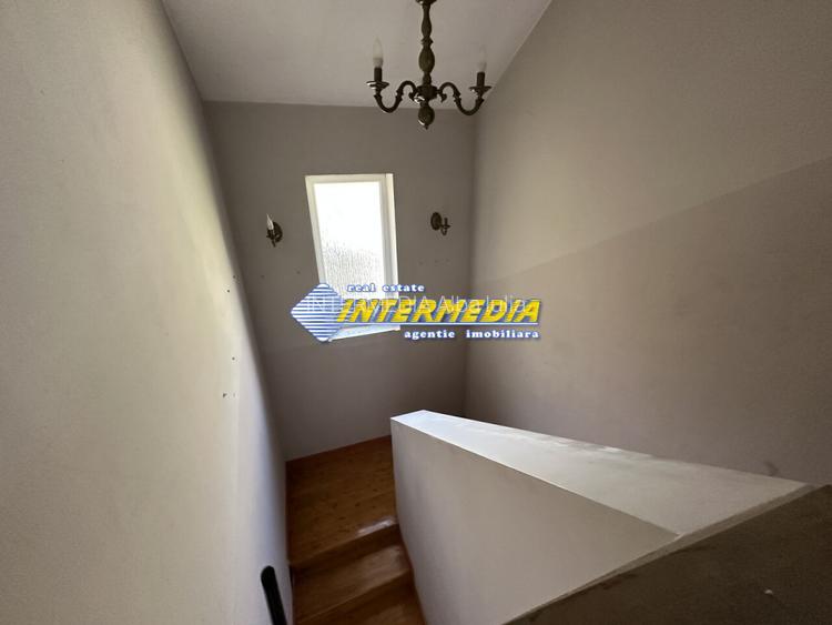 Proprietate 2 case curte pavata Teren 700 mp Hotel CETATE gard utilitati - 12
