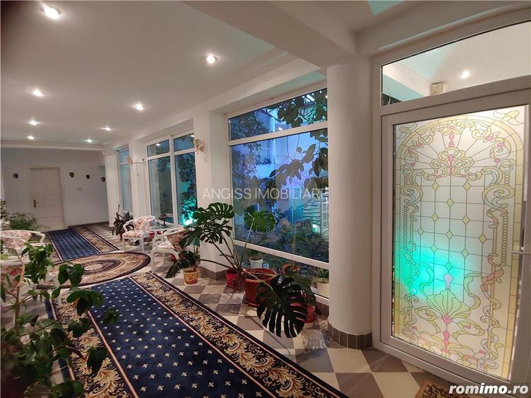 Casă Generoasă de 2000mp cu Piscină, Cramă și Potențial Comercial Excelent - 3
