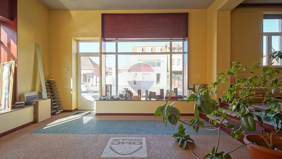 Oportunitate de investițe ! Spațiu comercial 120 mp, str Lungă 190
