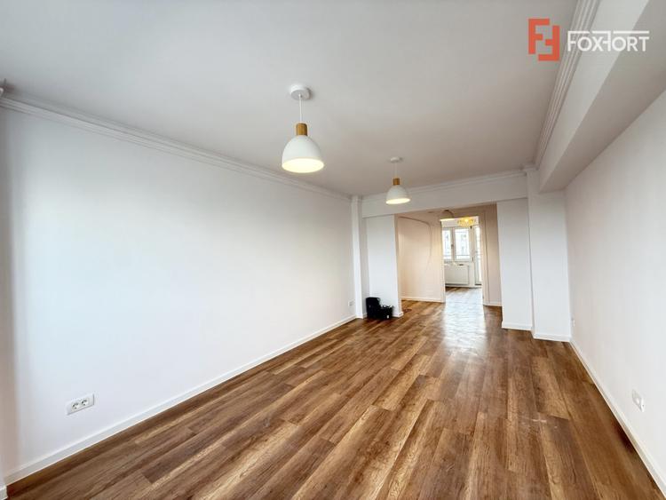 Apartament 4 camere, complet renovat de vanzare in zona Sagului