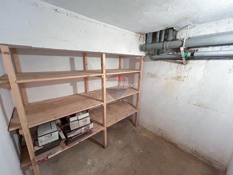 Apartament 3 camere decomandat, 88 mp, an 1982, Piata 1 Mai, Victoriei - 27