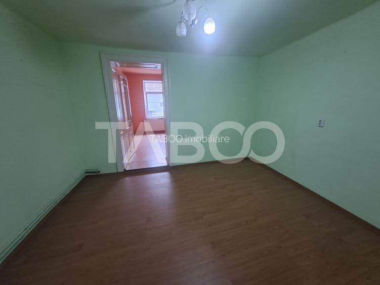 Apartament la casa de vanzare 2 camere garaj curte comuna cu 2 vecini - 3