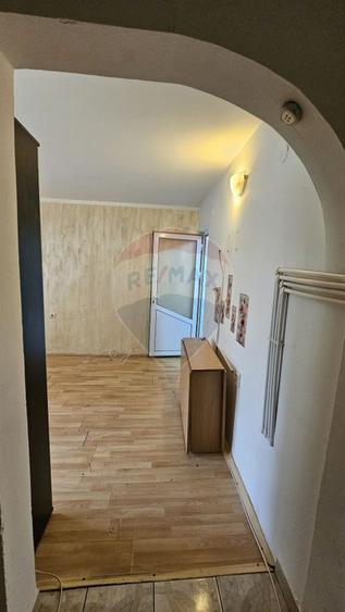 Apartament cu 2 camere de vânzare în zona Maratei