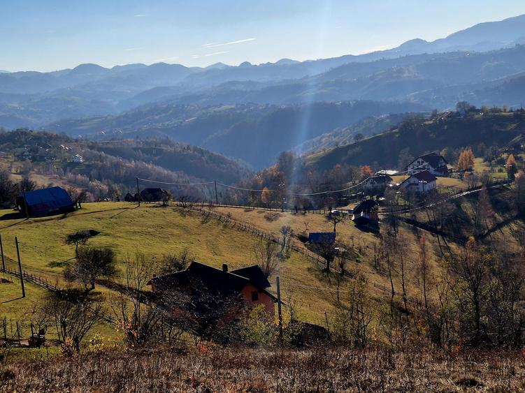 Teren de vânzare în sat Măgura/ Brasov– loc pentru familie, liniște și suflet