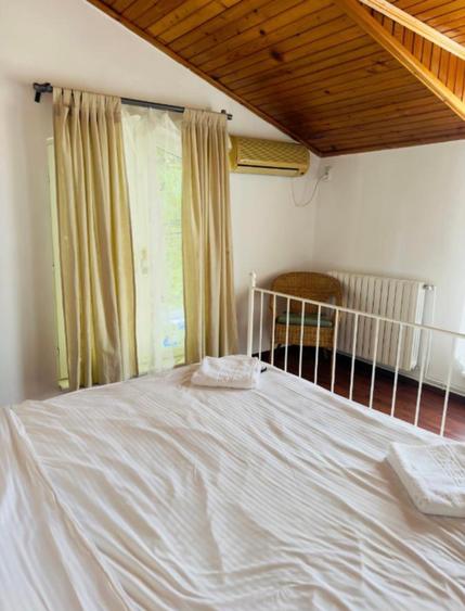 Apartament 3 camere si terasa superba - Casa Casatoriilor. Disponibil Sep - Iun