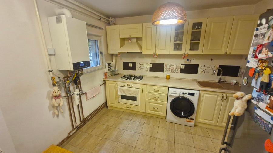 Apartament 2 camere de închiriat