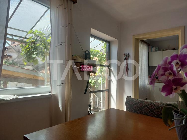 Casa si curte individuala 2 corpuri de casa separate 4 camere gradina - 12