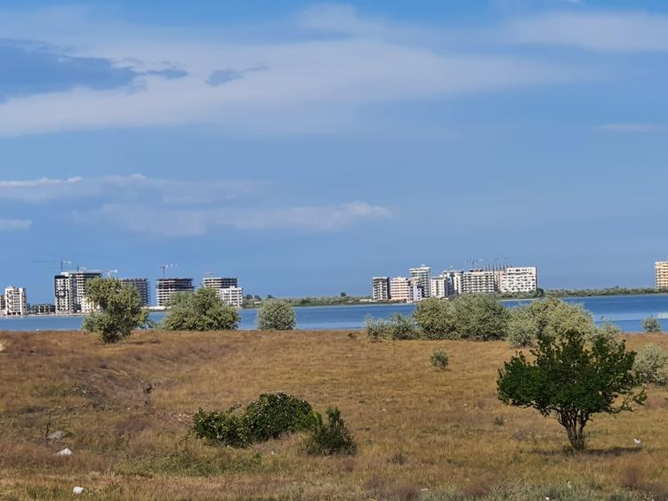 Teren de vanzare in Mamaia Sat primul rand la lacul Siutghiol