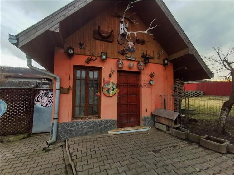 Casa, Vila, 3 camere, 2 bai, 7 km de centrul orasului, Bardesti,Targu Mures