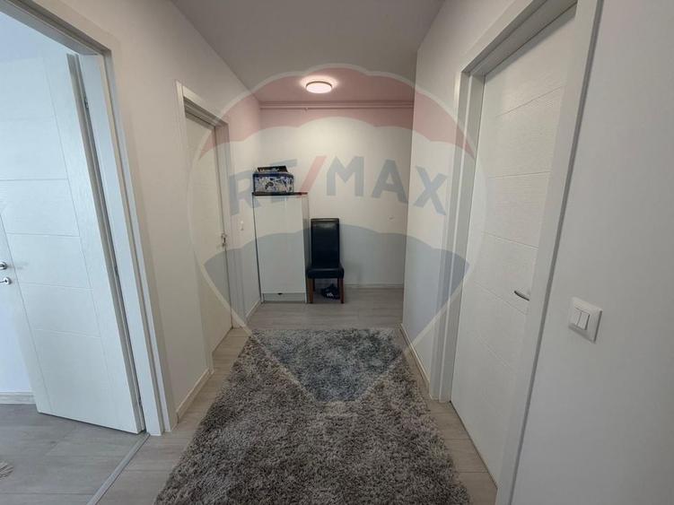 Vanzare Apartament 2 camere Hils Splai