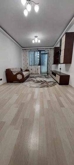 Apartament 3 camere Tractorul-Isaran,etaj intermediar,,175000 Euro