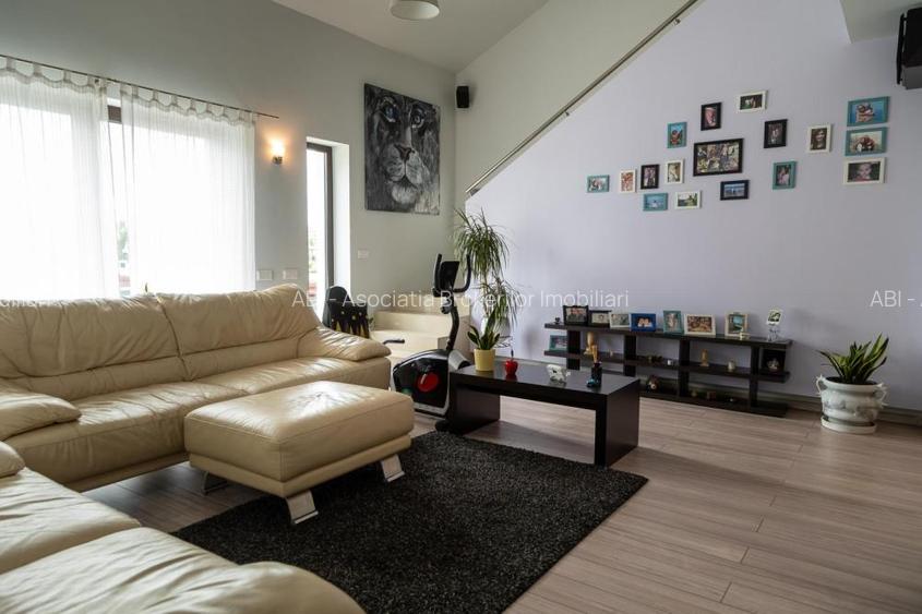 Baneasa lake House 340sqm, swimming pool, lake side deck - 21