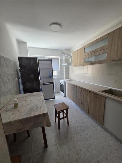 Apartament 4 camere, zona Racadau