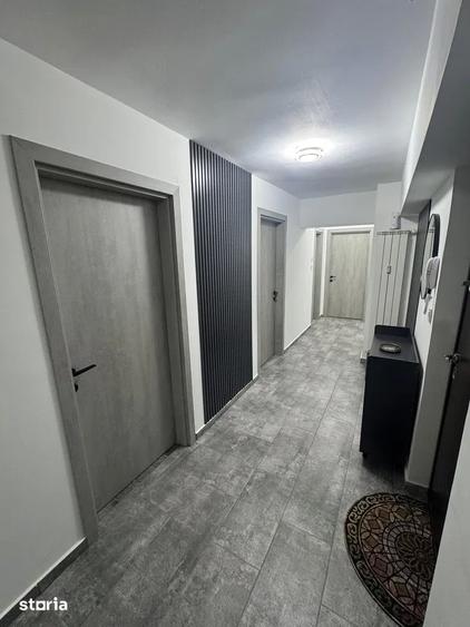 Unirii | 2 Camere | Renovat | Balcon | Prox. Metrou |
