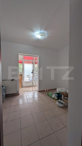Spațiu comercial cu 2 Intrări Stradale, 70 mp, zona Micro 11