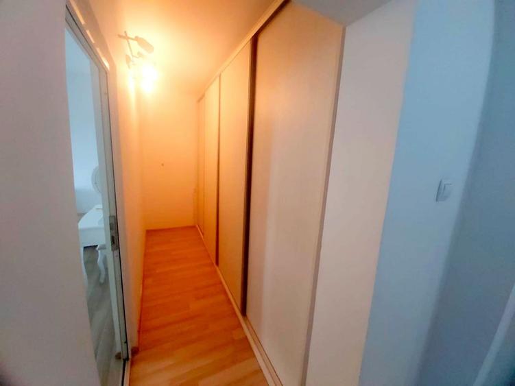 Apartament cu doua camere, decomandat - Bd. Unirii, scoala nr. 10
