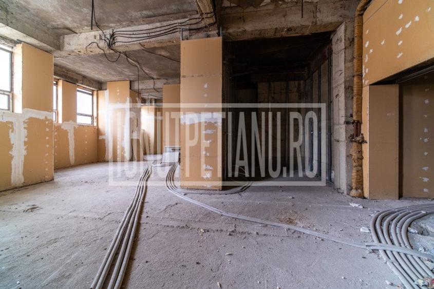 Spatiu comercial Bd Unirii Piața Alba Iulia Parter + 1etaj