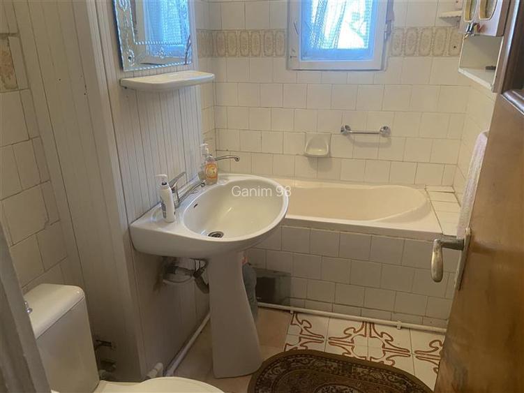 Apartament 3 camere , zona Gara ,  58 mp ,et 3 din 4 , mobilat , centrala termic - 12