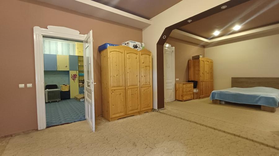 Casa cu 6 camere, singur in curte, zona Olosig, Oradea, Bihor