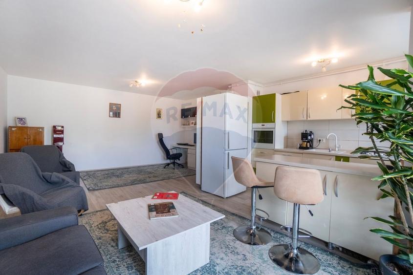 Apartament 3 camere | 75 mp | 2 băi | parcare + boxă | Tractorul