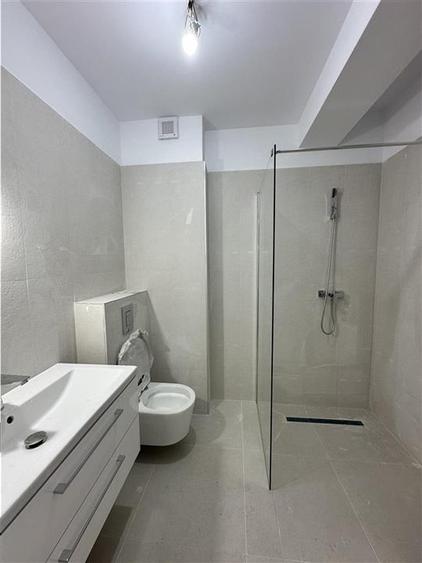Apartament 3 Camere în bloc finalizat, etaj intermediar, construcție n