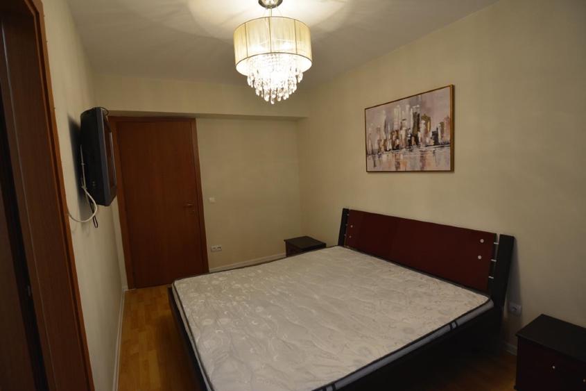 De închiriat apartament cu 2 camere și centrală proprie